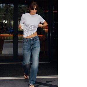 ZARA Women's Size 6 Medium Wash Mid Waist Loose Fit Denim Jeans Tapered Relaxed